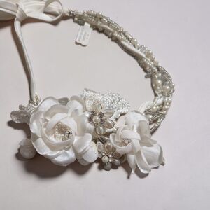 White Floral Bridal Headband, Wedding Headpiece, Boho Bridal Hair Accessory